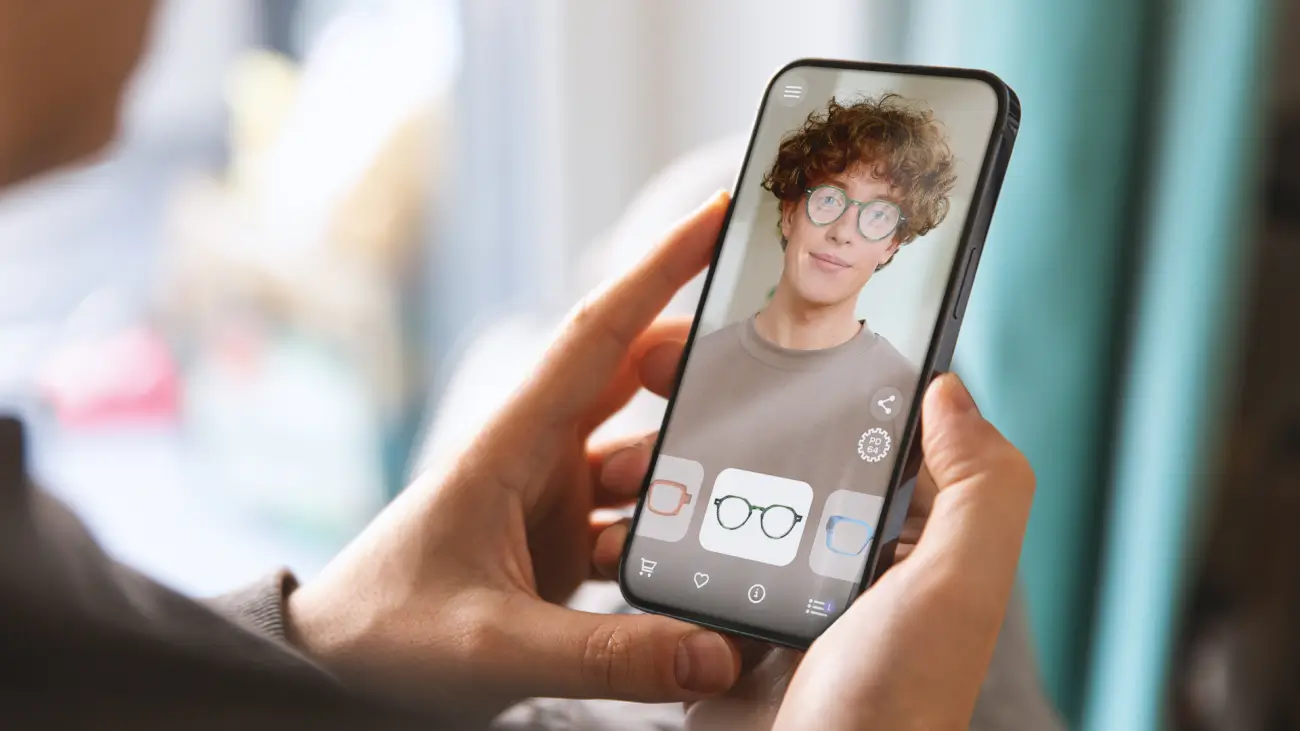 How Assisted Shopping Is Changing the Way Customers Buy Eyewear Online